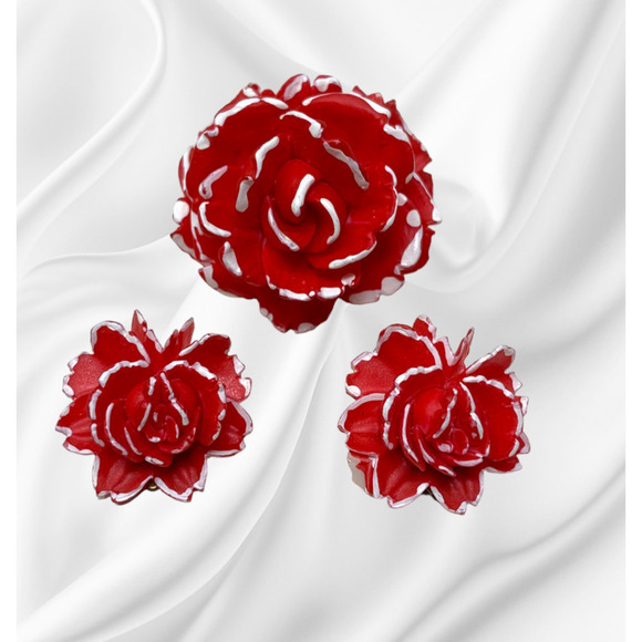 Vintage 1960's Red Carnation Resin Spring Floral Earrings & Brooch Set Clip On - Picture 1 of 5